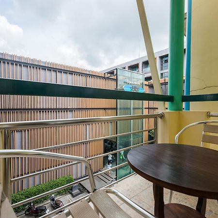 Simply Hotel Bãi biển Kata Ngoại thất bức ảnh