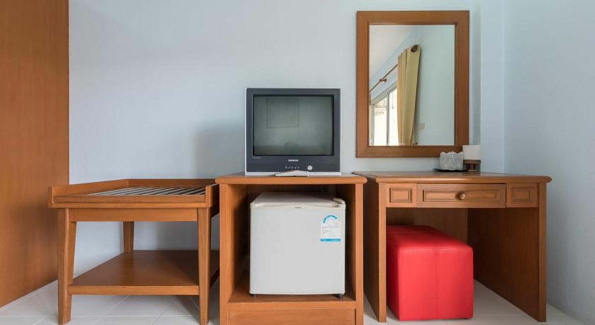 Simply Hotel Bãi biển Kata Ngoại thất bức ảnh