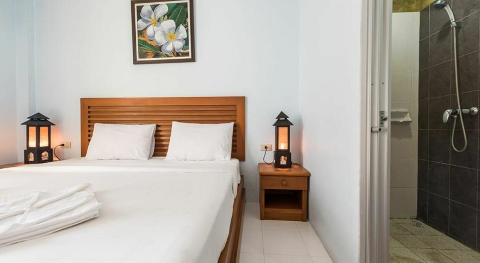 Simply Hotel Bãi biển Kata Ngoại thất bức ảnh